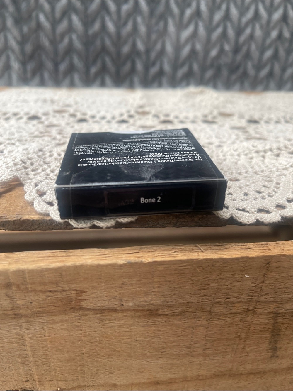 Bobbi Brown Single Eyeshadow - Bone 2 - Picture 7 of 11
